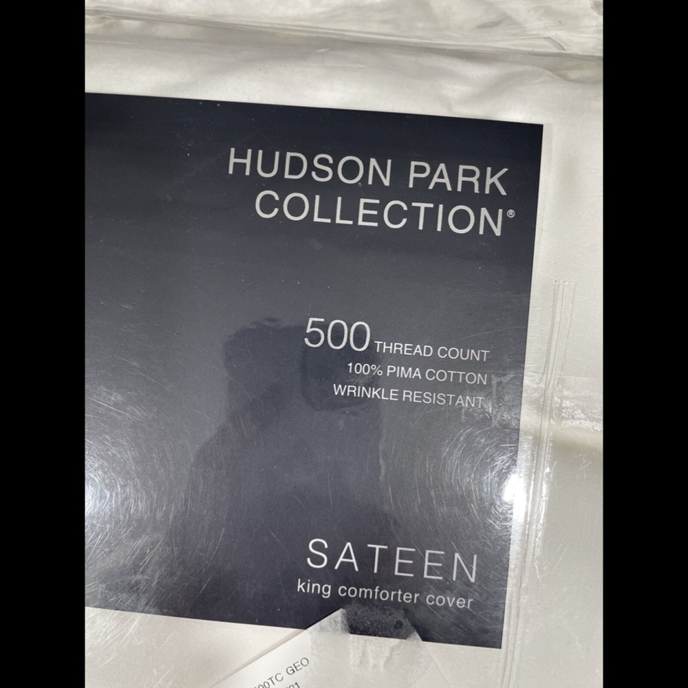 NIB [ KING ] Duvet Cover for Hudson Park Embroidered Geo - Picture 2 of 12